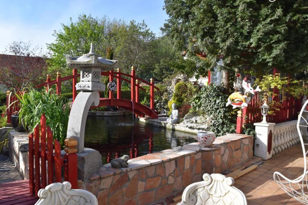 Gite Au Printemps Japonais, Petit Train De La Mure, Parc Des Ecrins Pierre-Chatel Exterior photo