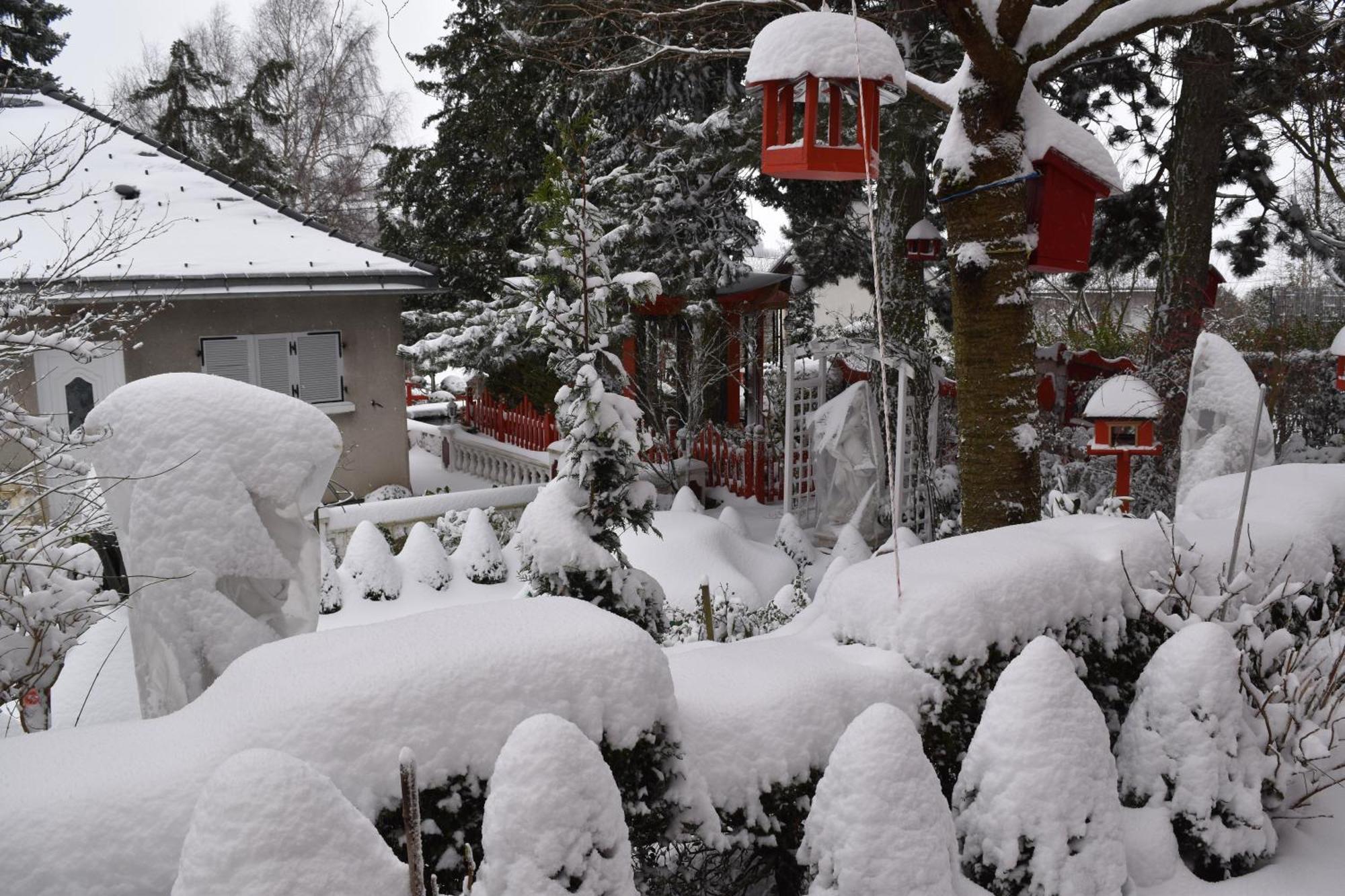 Gite Au Printemps Japonais, Petit Train De La Mure, Parc Des Ecrins Pierre-Chatel Exterior photo